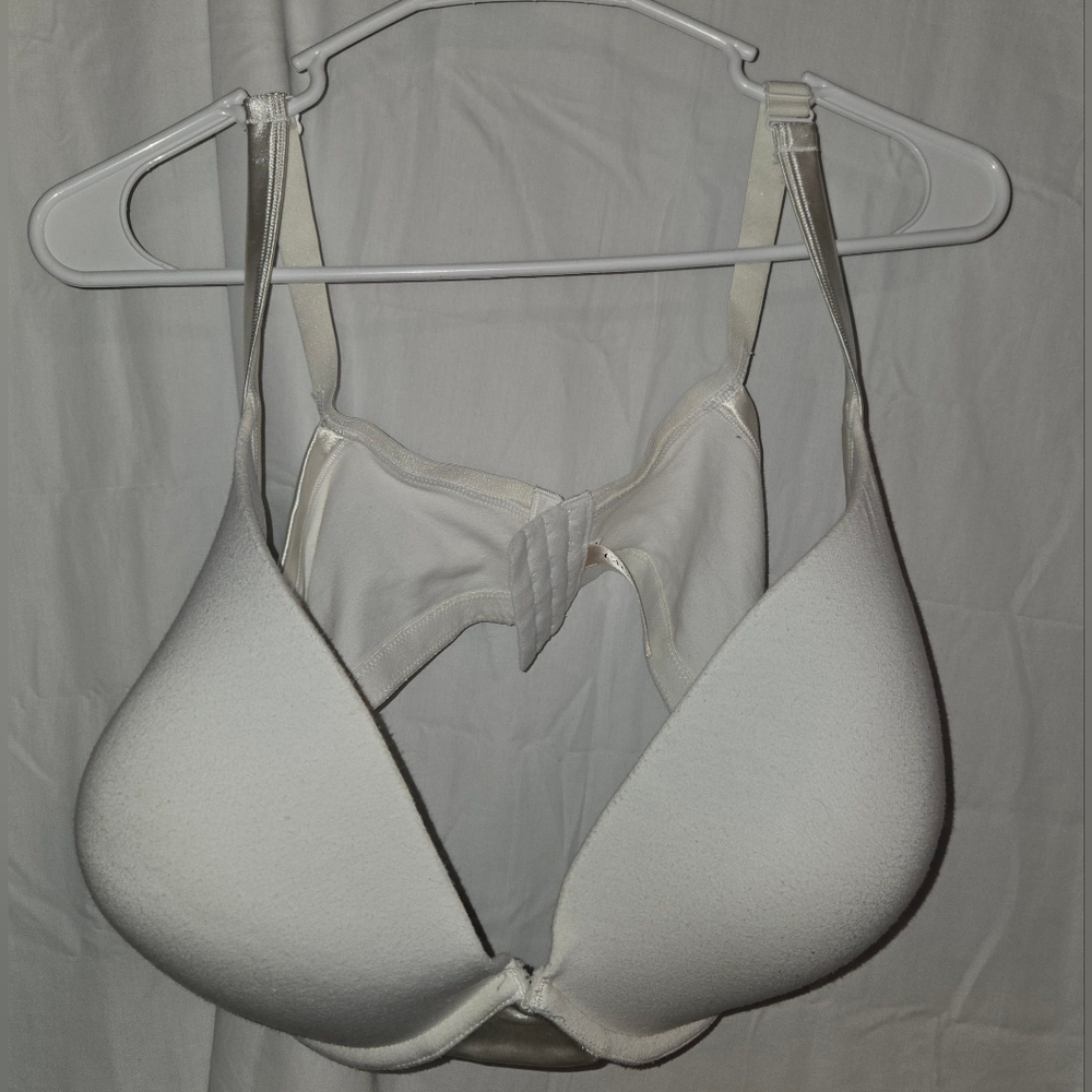 Cacique T Shirt Plunge White Women's Bra, Size 46DDD